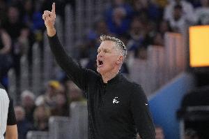 半岛体育 - 半岛体育官方网站 - Bandao AP-科尔：今晚的比赛感觉像一场季后赛 我们都渴望不打附加赛