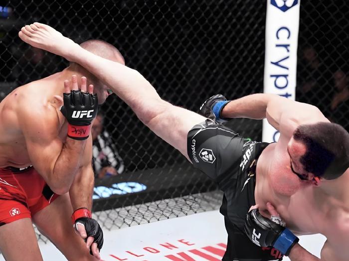 半岛体育 - 半岛体育官方网站 - Bandao AP-为什么李景亮的含金量在持续上升?