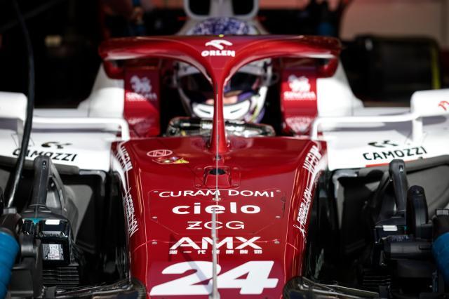 半岛体育入口-周冠宇把握激进与谨慎尺度 内心渴望成就首秀得分