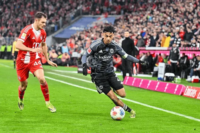 利物浦球探现场考察边后卫N-布朗，法兰克福要价6000万欧元